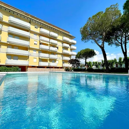 Διαμέρισμα With Shared Pool Porto Santa Margherita di Caorle